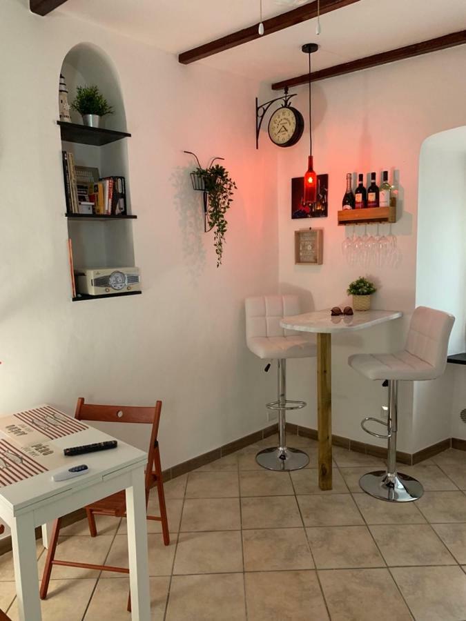 K & D Vegia Zena-citra 0932- *